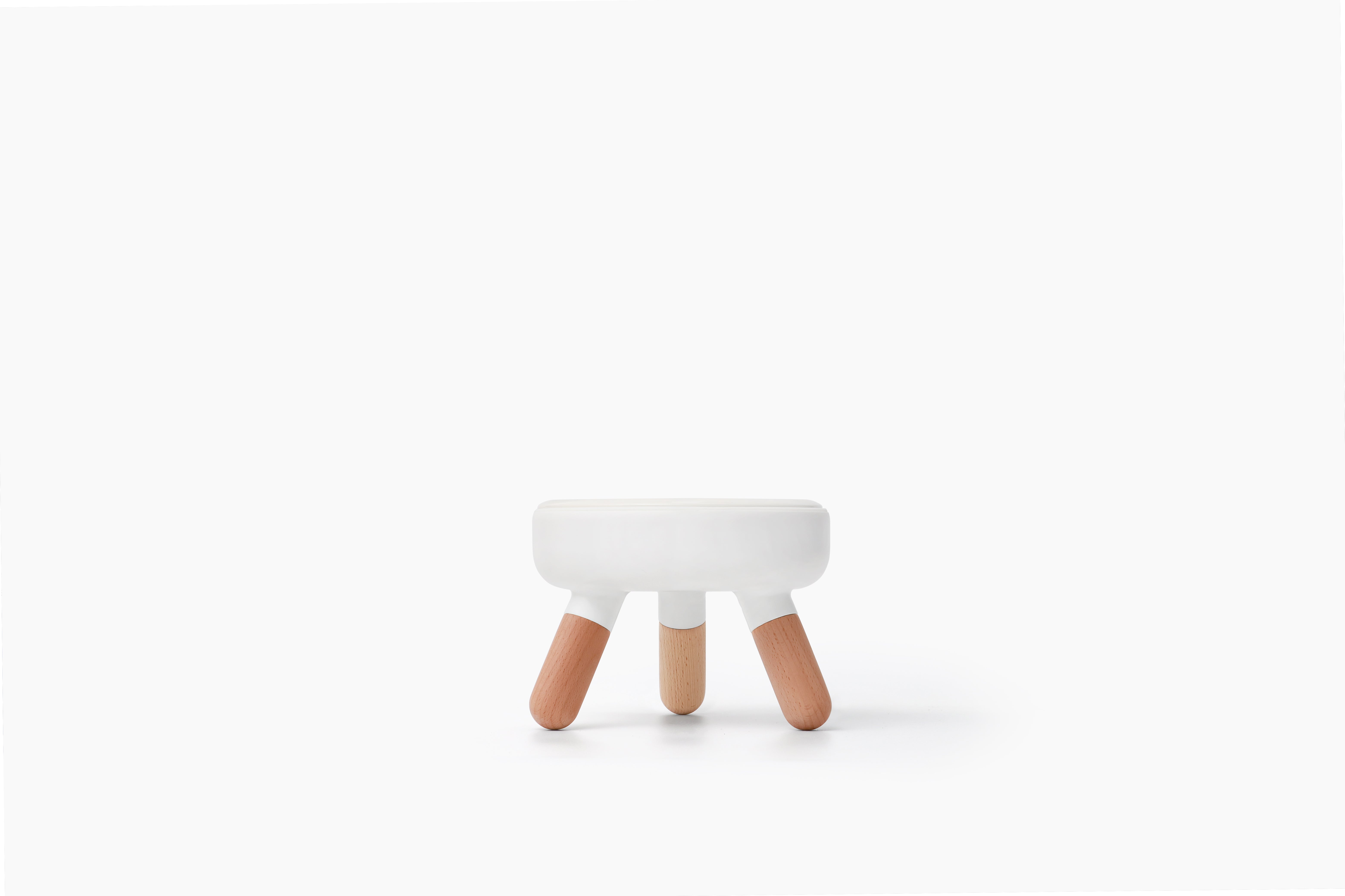 Oreo Elevated Pet Table Wood - Beech | Pets So Good