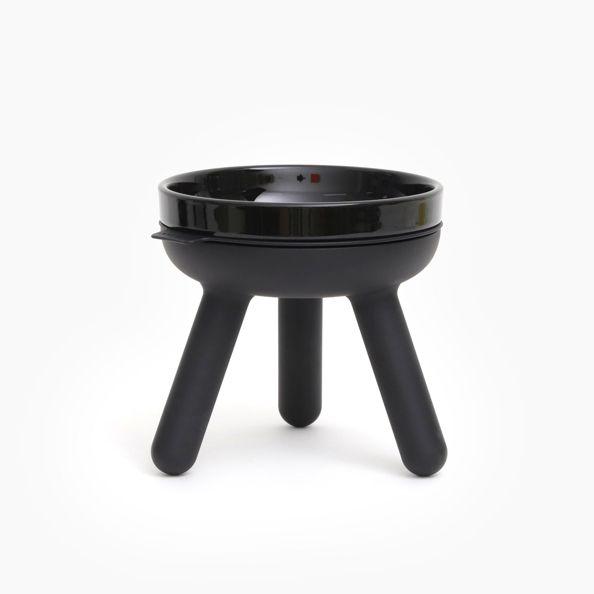 Easy Oreo Double Dining Set in Black: two tall elevated feeders on an Oreo pet mat