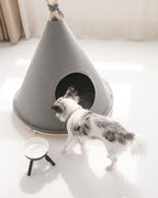 Oreo Elevated Pet Feeder Table . Black & White