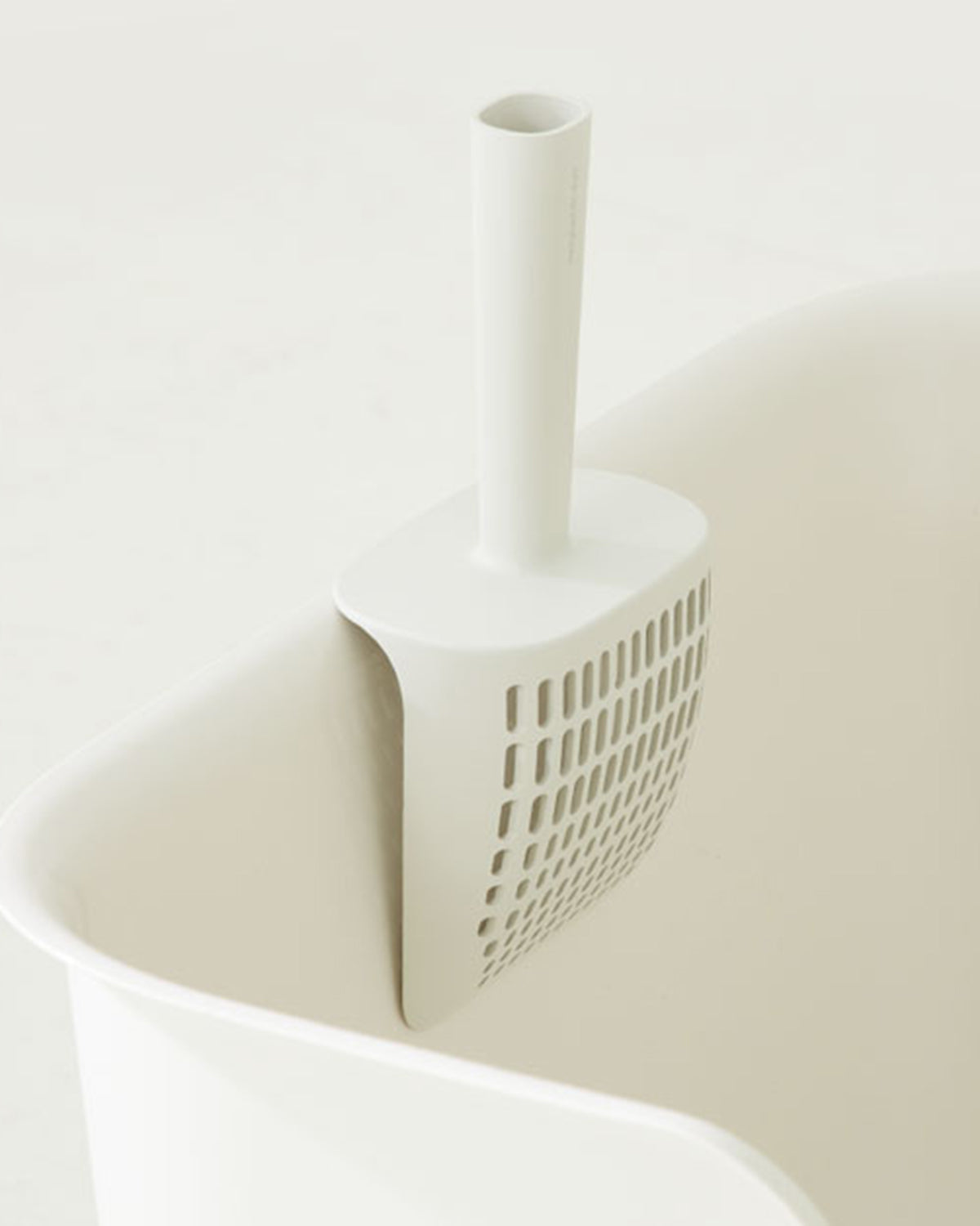 Poo Poo Cat Litter Scoop . White