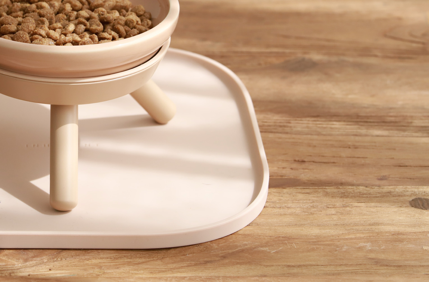 Oreo non-slip pet feeding mat with modern design to keep bowls in place and floors clean – Petssogood