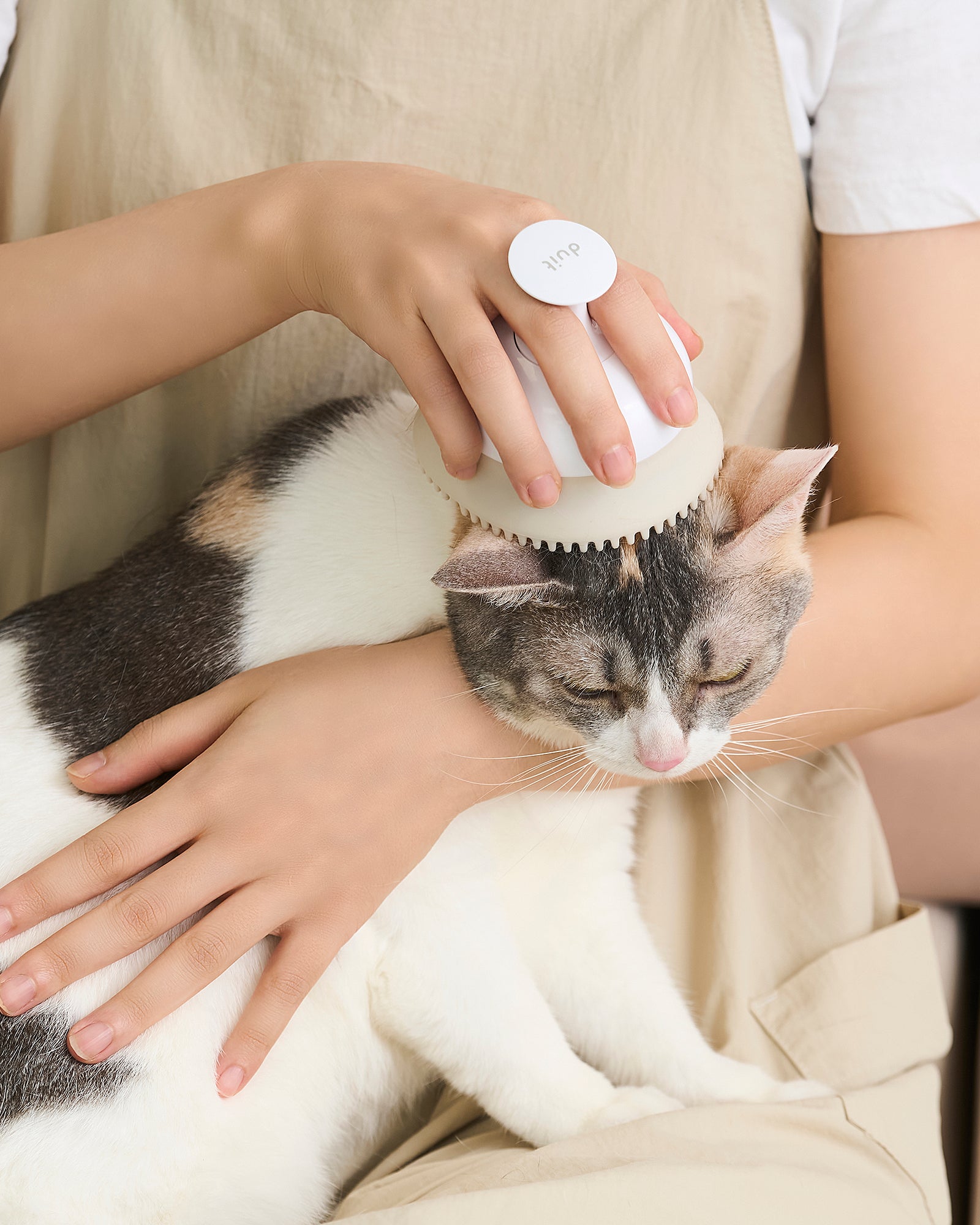 Gentle Silicone Dog & Cat Soft Brush