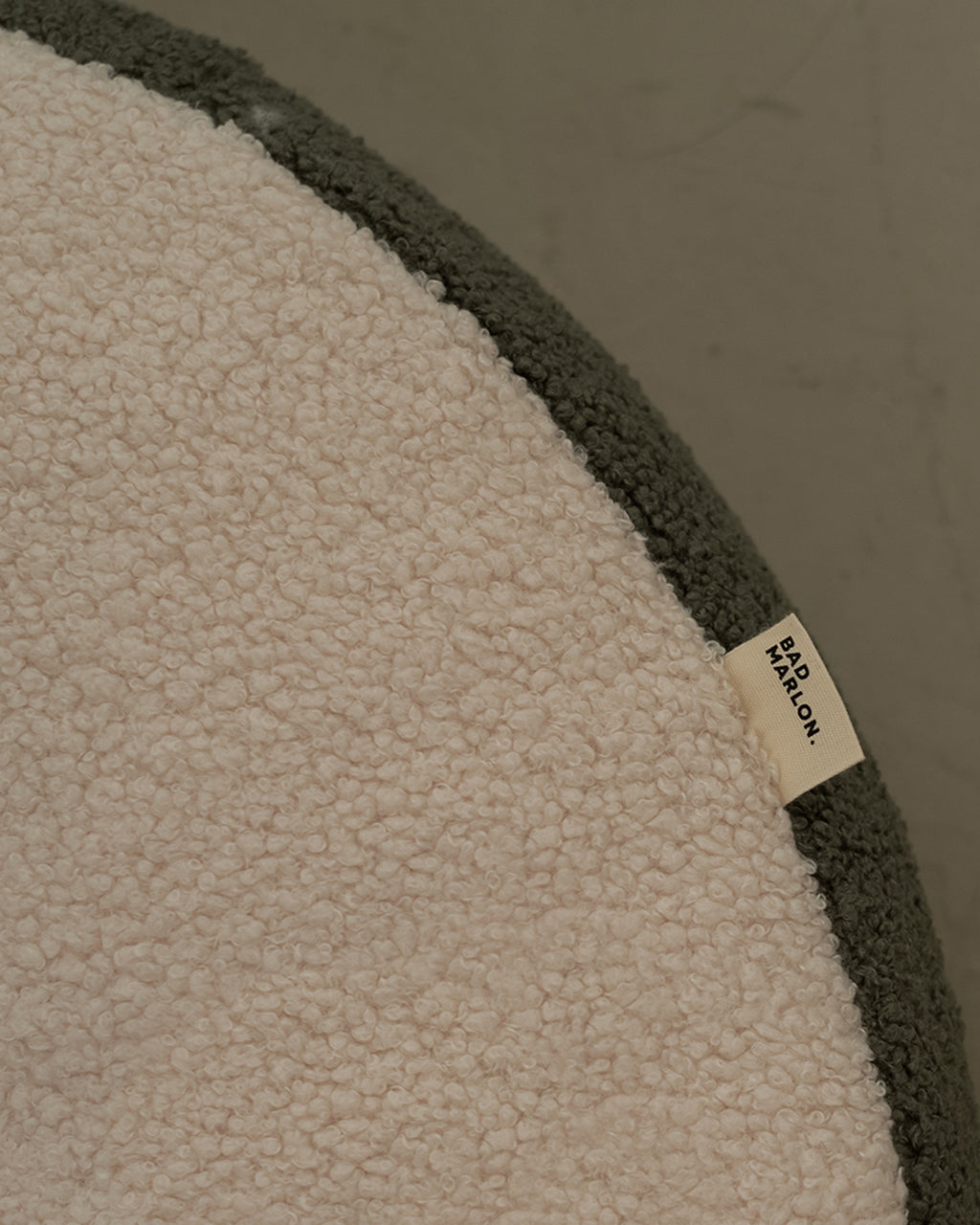 Haro Rest Cushion – oval pet bed with soft microfiber filling and pre-washed cotton cover for small to medium pets – Petssogood