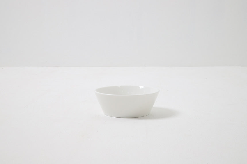 SAMPLE Oreo Table . Black & White . Tall