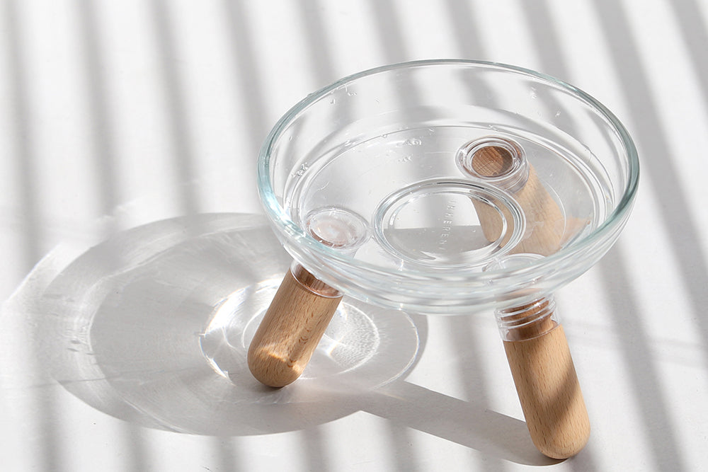 Elevated modern design feeding table for dogs and cats_pets so good