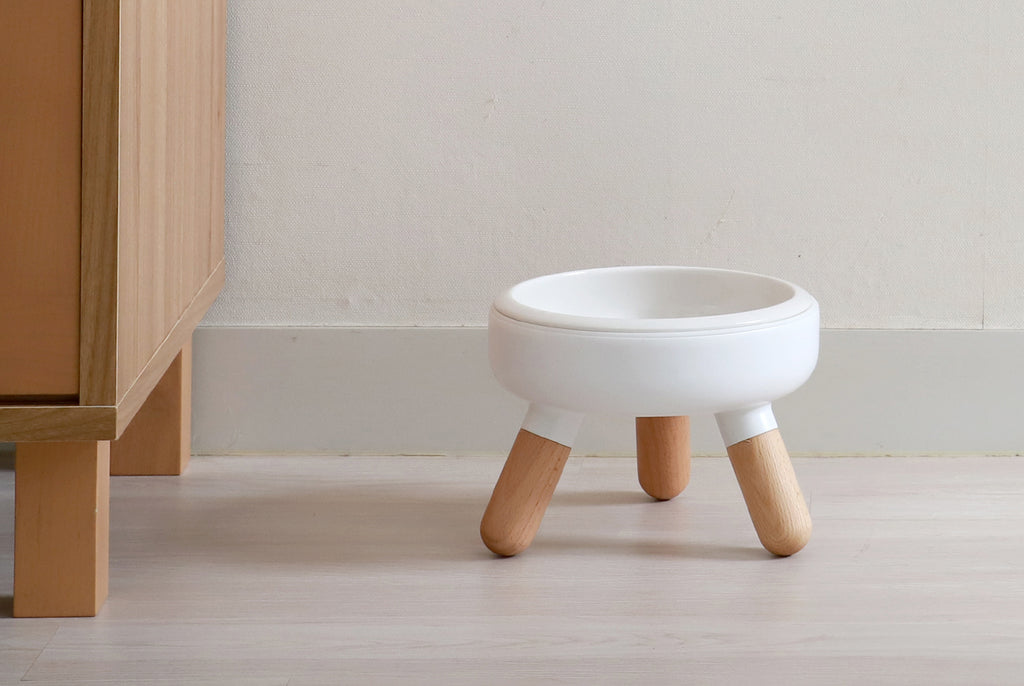 Elevated modern design feeding table for dogs and cats_pets so good