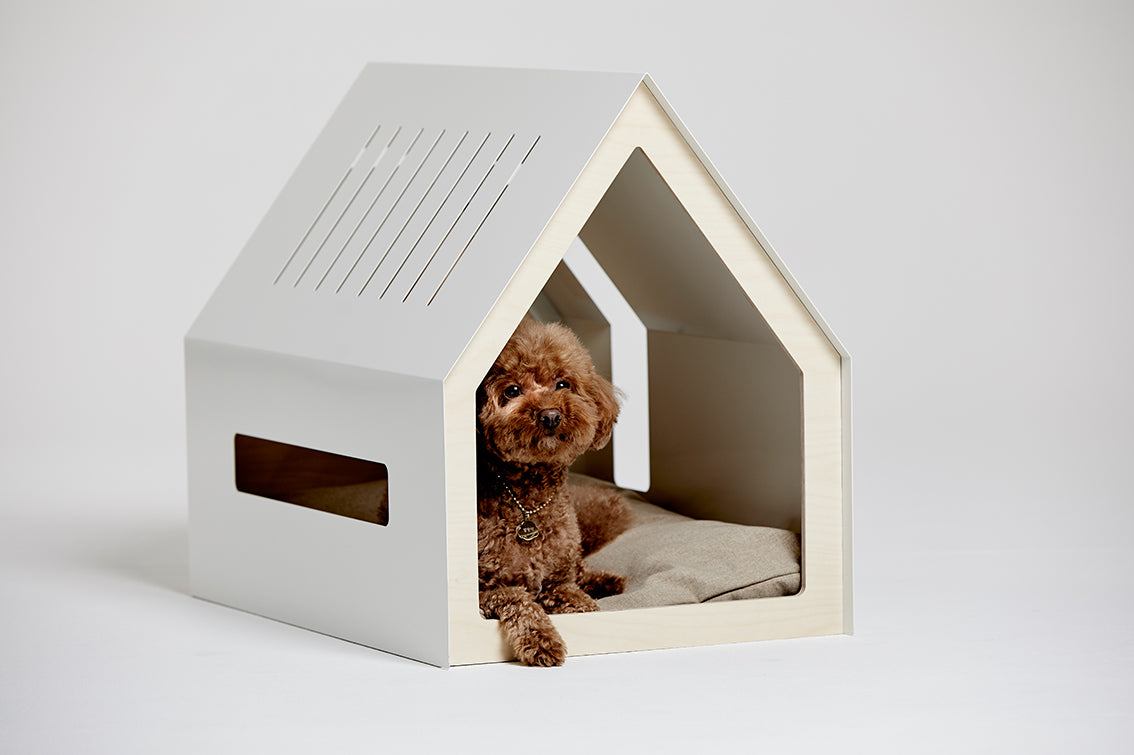White PORVOO dog house by Pets So Good