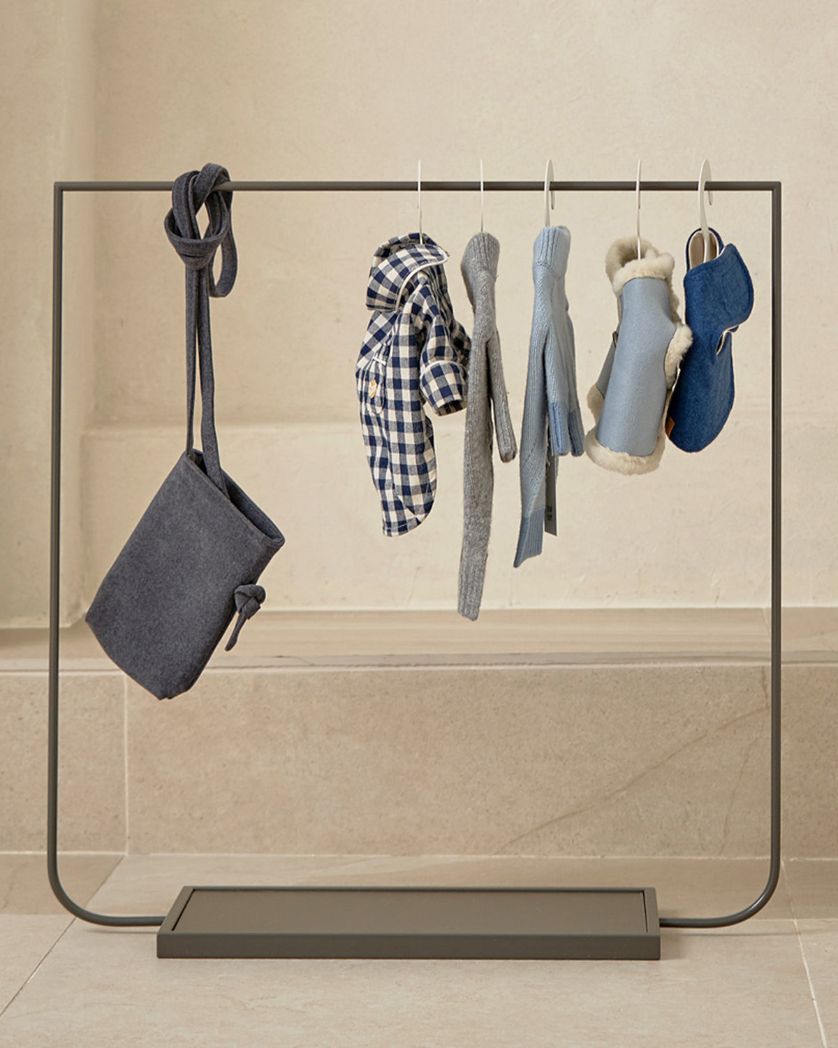 Pet Paper Hangers